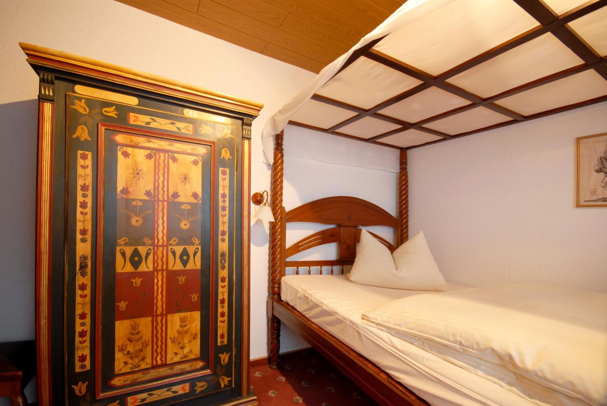 Hotel Gondel Altenkunstadt Екстериор снимка